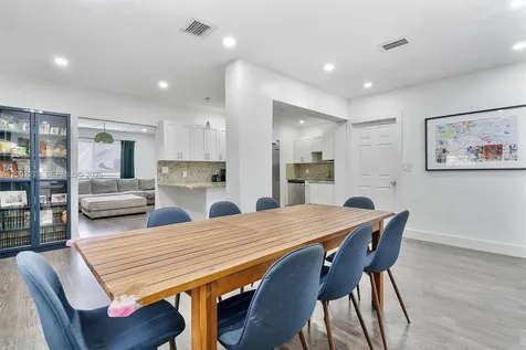 3249 NW 51st Street Miami FL 33142