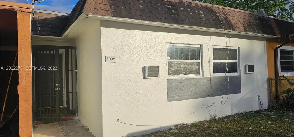 3932 NW 207th Street Road Miami Gardens FL 33055