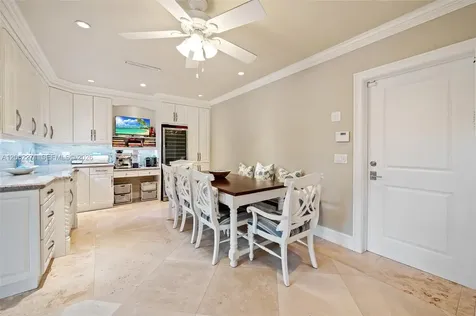10740 SW 74th Court Pinecrest FL 33156