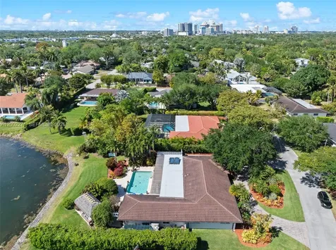 10740 SW 74th Court Pinecrest FL 33156