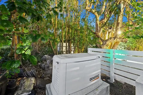 10740 SW 74th Court Pinecrest FL 33156