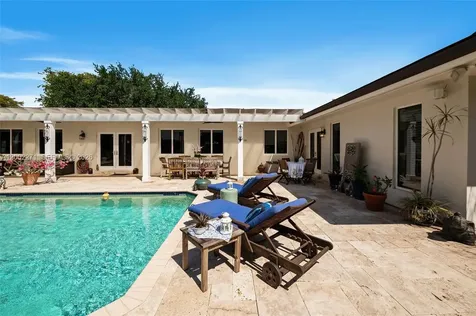 10740 SW 74th Court Pinecrest FL 33156