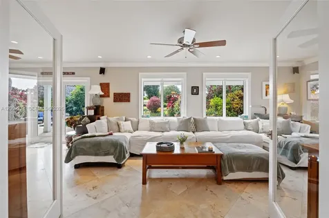 10740 SW 74th Court Pinecrest FL 33156