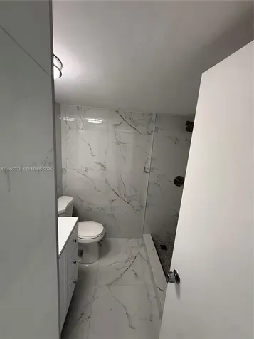 5700 Collins Avenue Miami Beach FL 33140