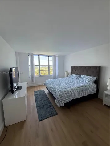 5700 Collins Avenue Miami Beach FL 33140