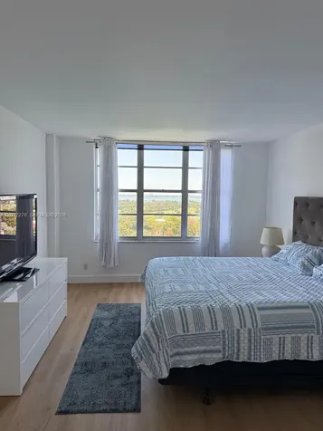 5700 Collins Avenue Miami Beach FL 33140