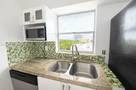 16508 NE 26th Avenue North Miami Beach FL 33160