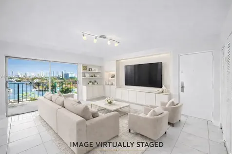 16508 NE 26th Avenue North Miami Beach FL 33160