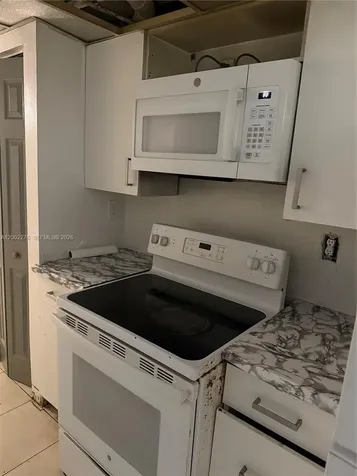 8024 NW 27th Court Sunrise FL 33322