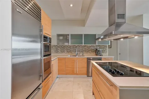 218 SE 14th Street Miami FL 33131