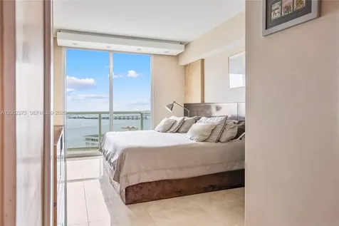 218 SE 14th Street Miami FL 33131