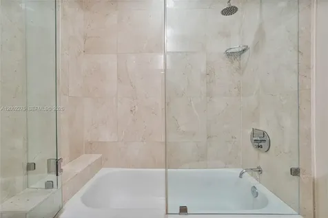 218 SE 14th Street Miami FL 33131