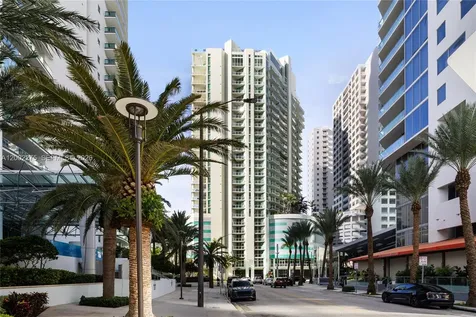 218 SE 14th Street Miami FL 33131