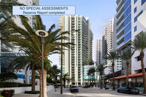 218 SE 14th Street Miami FL 33131