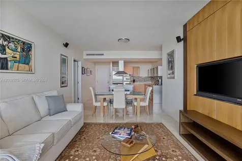 218 SE 14th Street Miami FL 33131