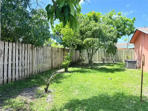 10620 Sunset Strip Sunrise FL 33322