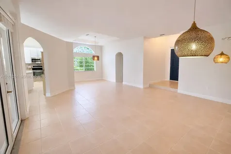 1483 SE 22nd Lane Homestead FL 33035