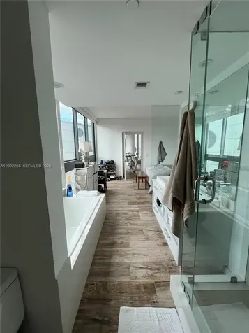 650 NE 32nd Street Miami FL 33137