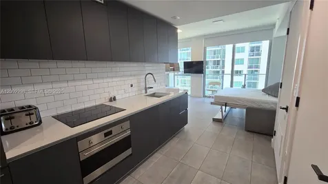 227 NE 2nd Street Miami FL 33132