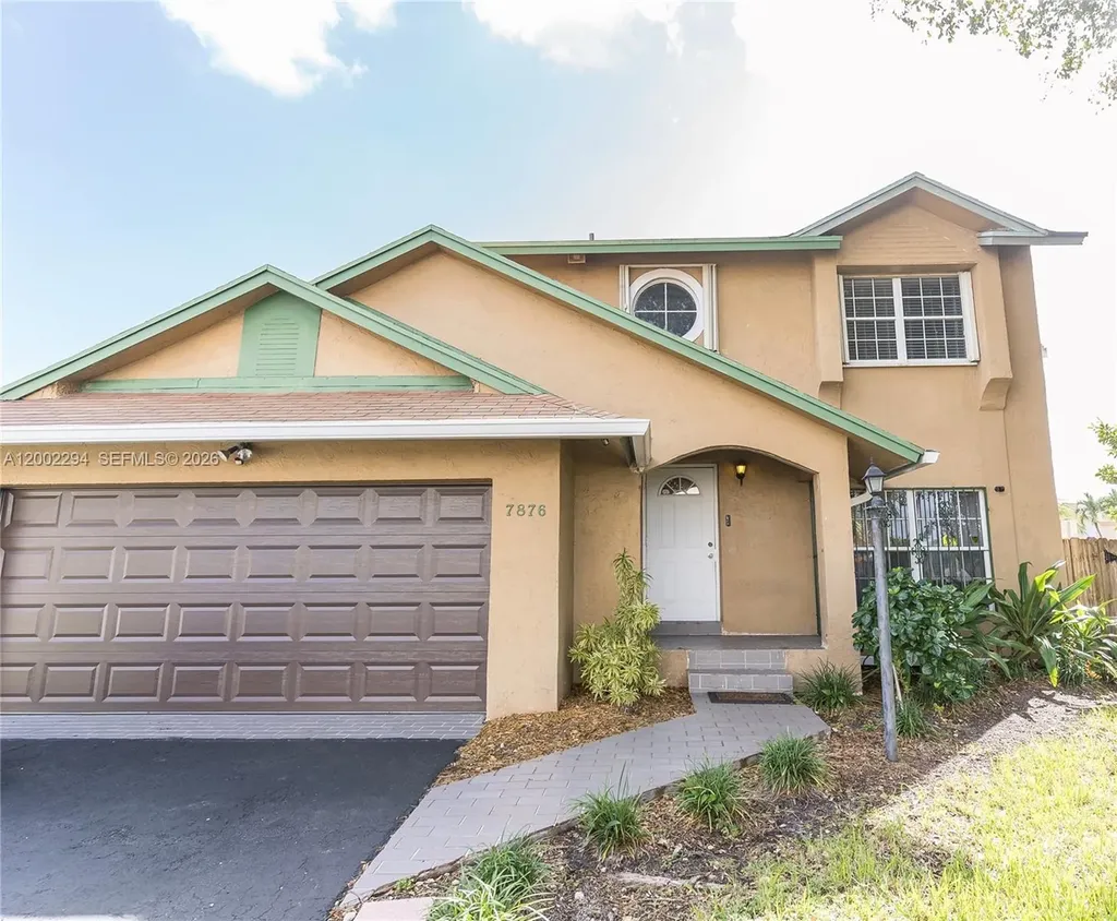 7876 NW 189th Street Hialeah FL 33015