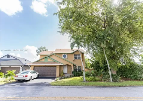 7876 NW 189th Street Hialeah FL 33015