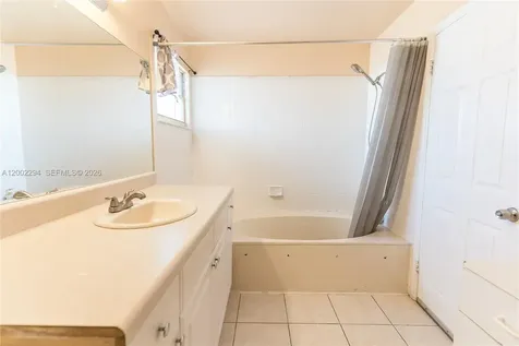 7876 NW 189th Street Hialeah FL 33015