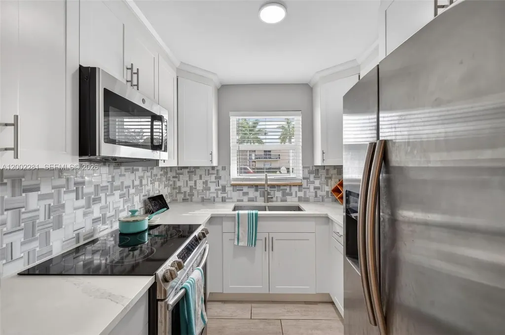 419 S Crescent Drive Hollywood FL 33021
