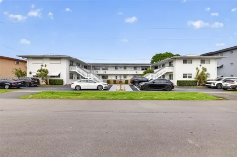 419 S Crescent Drive Hollywood FL 33021