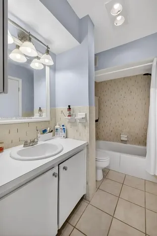 419 S Crescent Drive Hollywood FL 33021