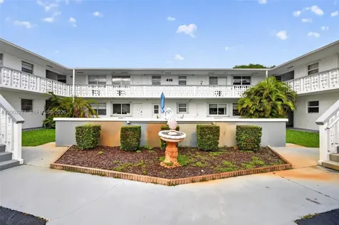 419 S Crescent Drive Hollywood FL 33021