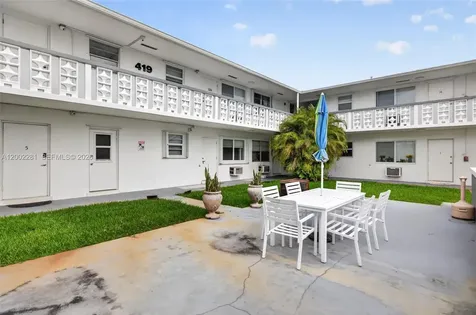 419 S Crescent Drive Hollywood FL 33021