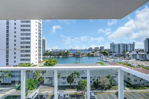 7928 West Drive North Bay Village FL 33141