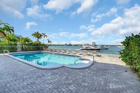 7928 West Drive North Bay Village FL 33141