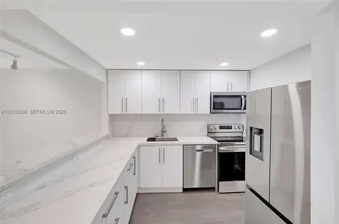 7928 West Drive North Bay Village FL 33141