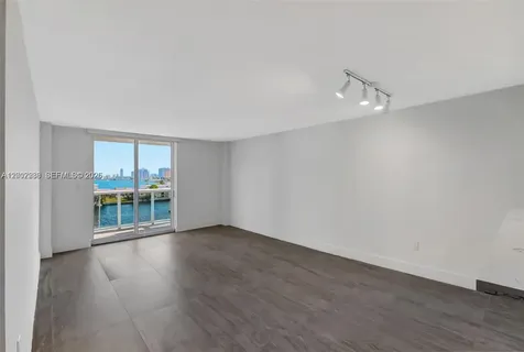 7928 West Drive North Bay Village FL 33141