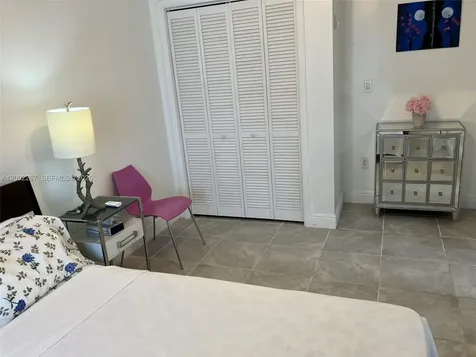 335 Ocean Drive Miami Beach FL 33139