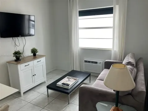 335 Ocean Drive Miami Beach FL 33139