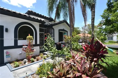 8733 NW 76th Drive Tamarac FL 33321