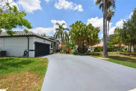 8733 NW 76th Drive Tamarac FL 33321
