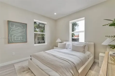 1852 SW 22nd Terrace Miami FL 33145