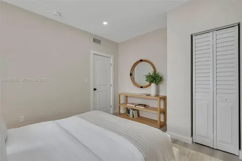 1852 SW 22nd Terrace Miami FL 33145