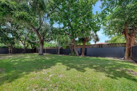 1852 SW 22nd Terrace Miami FL 33145