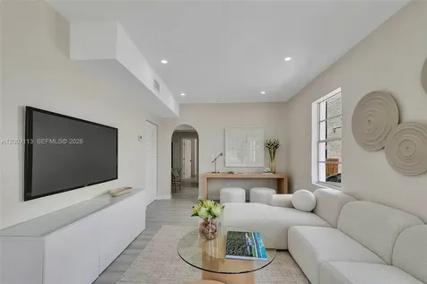 1852 SW 22nd Terrace Miami FL 33145