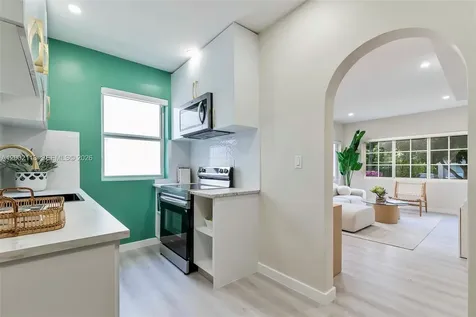 1852 SW 22nd Terrace Miami FL 33145
