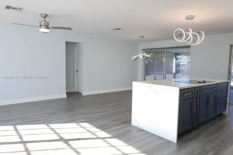 1206 SE 23rd Pl, Cape Coral FL 33990