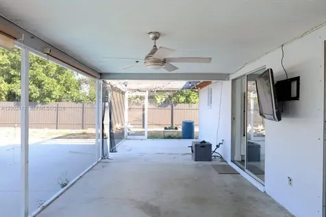 1206 SE 23rd Pl, Cape Coral FL 33990