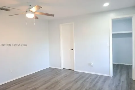 1206 SE 23rd Pl, Cape Coral FL 33990