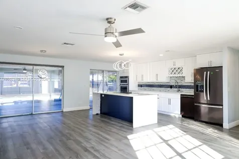1206 SE 23rd Pl, Cape Coral FL 33990