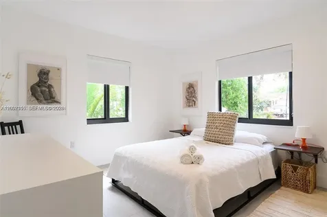 5981 SW 13th Terrace West Miami FL 33144