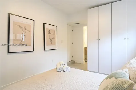 5981 SW 13th Terrace West Miami FL 33144